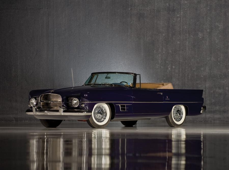  Dual-Ghia Convertible 1958 года  (фото 1 из 55)